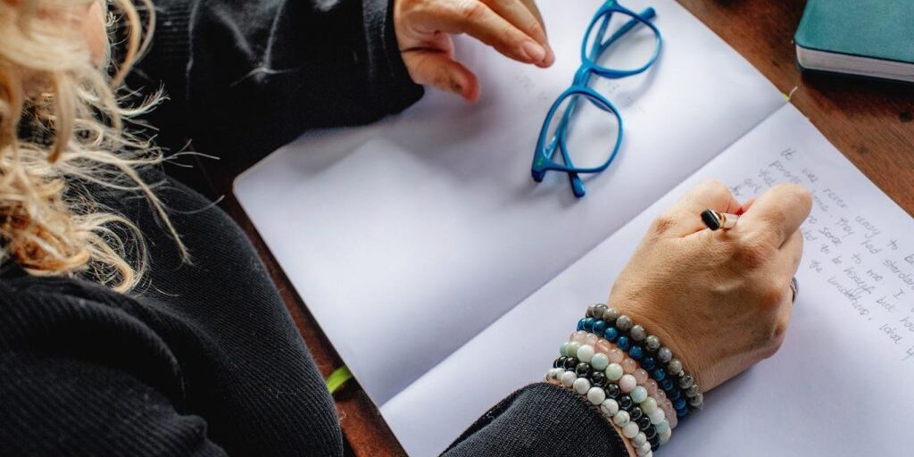 PattiHall-1153_Patti-M-Hall_Book-Coach-Memoir-Writer